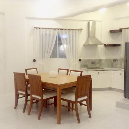 Vitalis Villas Ilocos Esterno foto